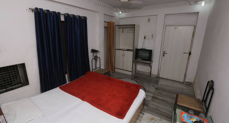 Shree Vishwanath Lodge, Allahabad 4